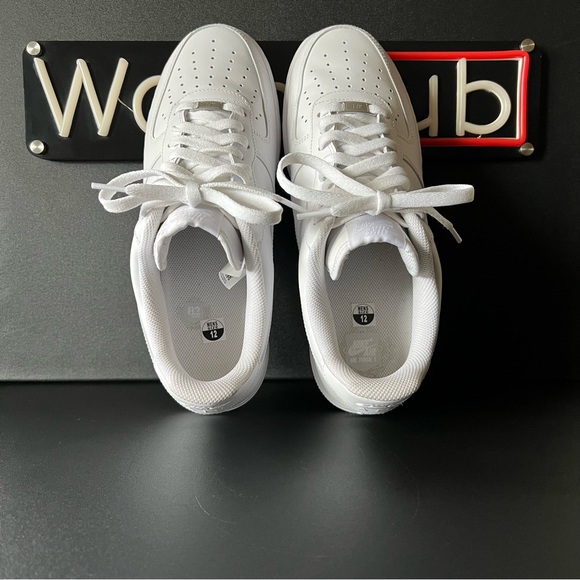 Nike Air Force 1 Low '07 Men's Triple White CW2288-111 Shoes Men’s Size 12 - Picture 7 of 8